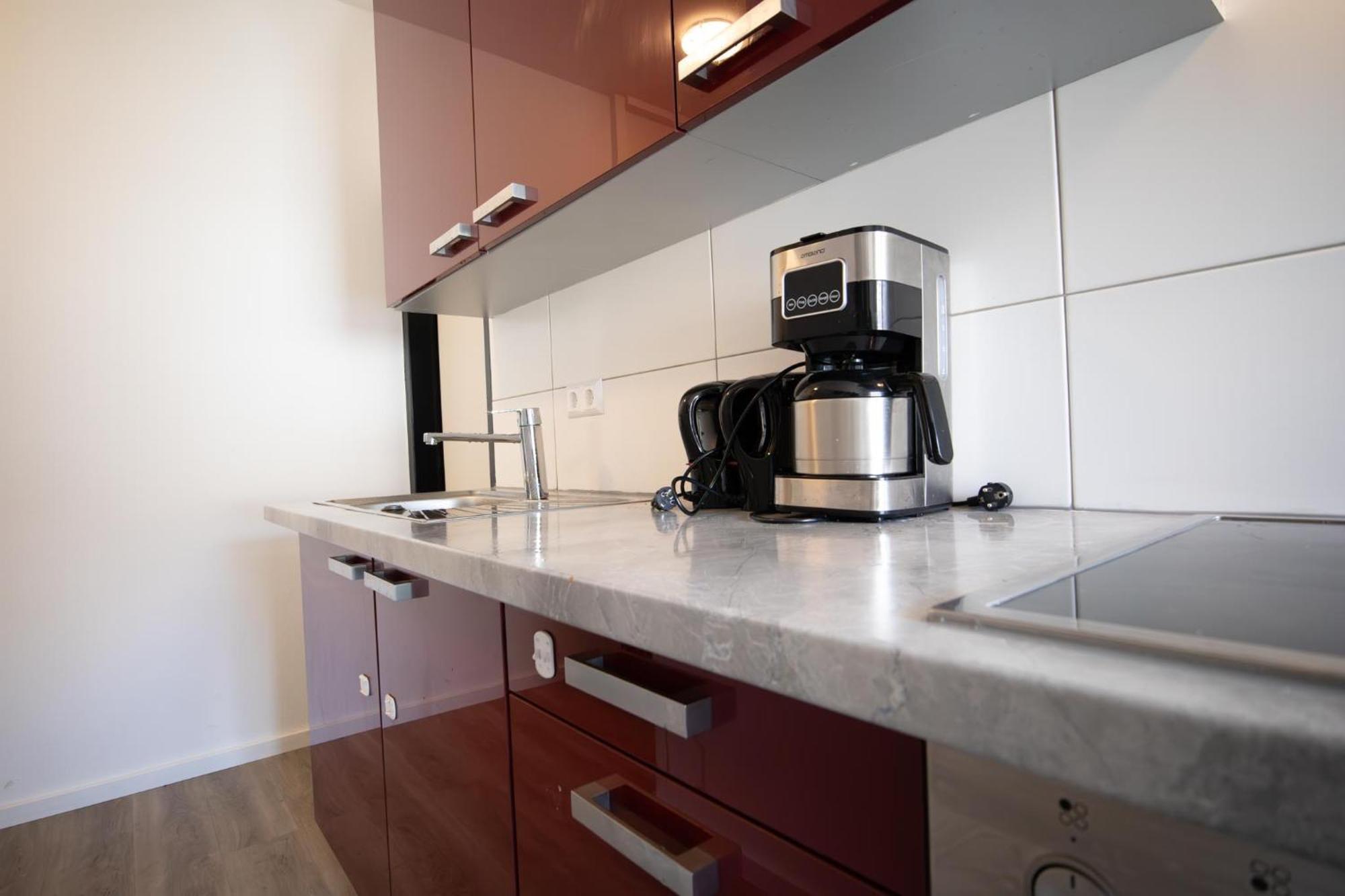 Near Schoenbrunn - Economy Rooms In Shared Apartment At Meidling Train Station Wien Exterior foto