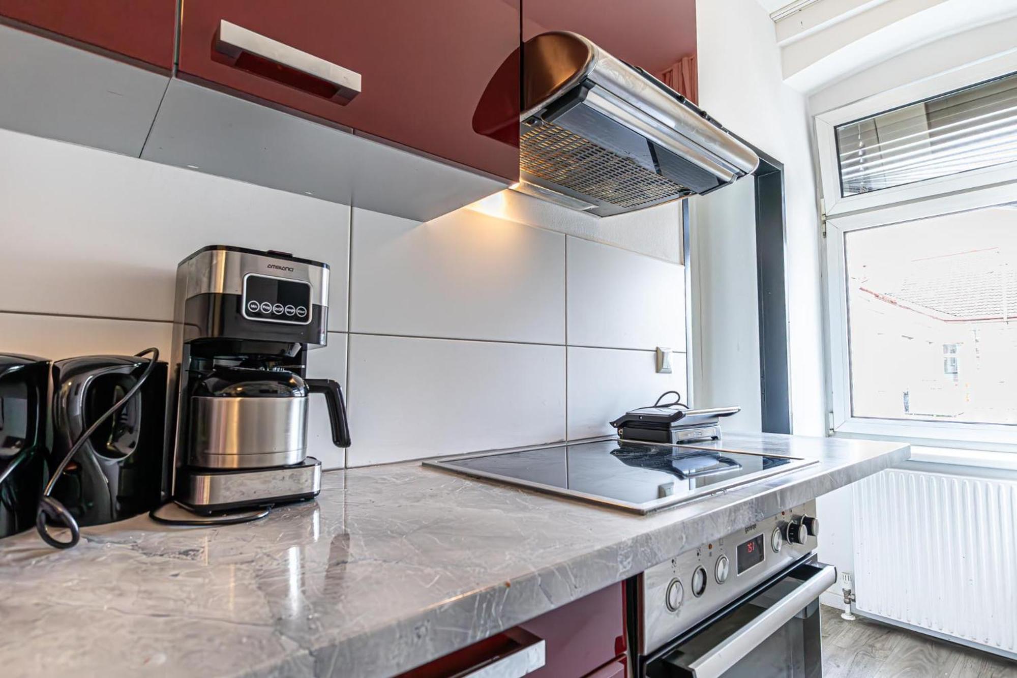 Near Schoenbrunn - Economy Rooms In Shared Apartment At Meidling Train Station Wien Exterior foto