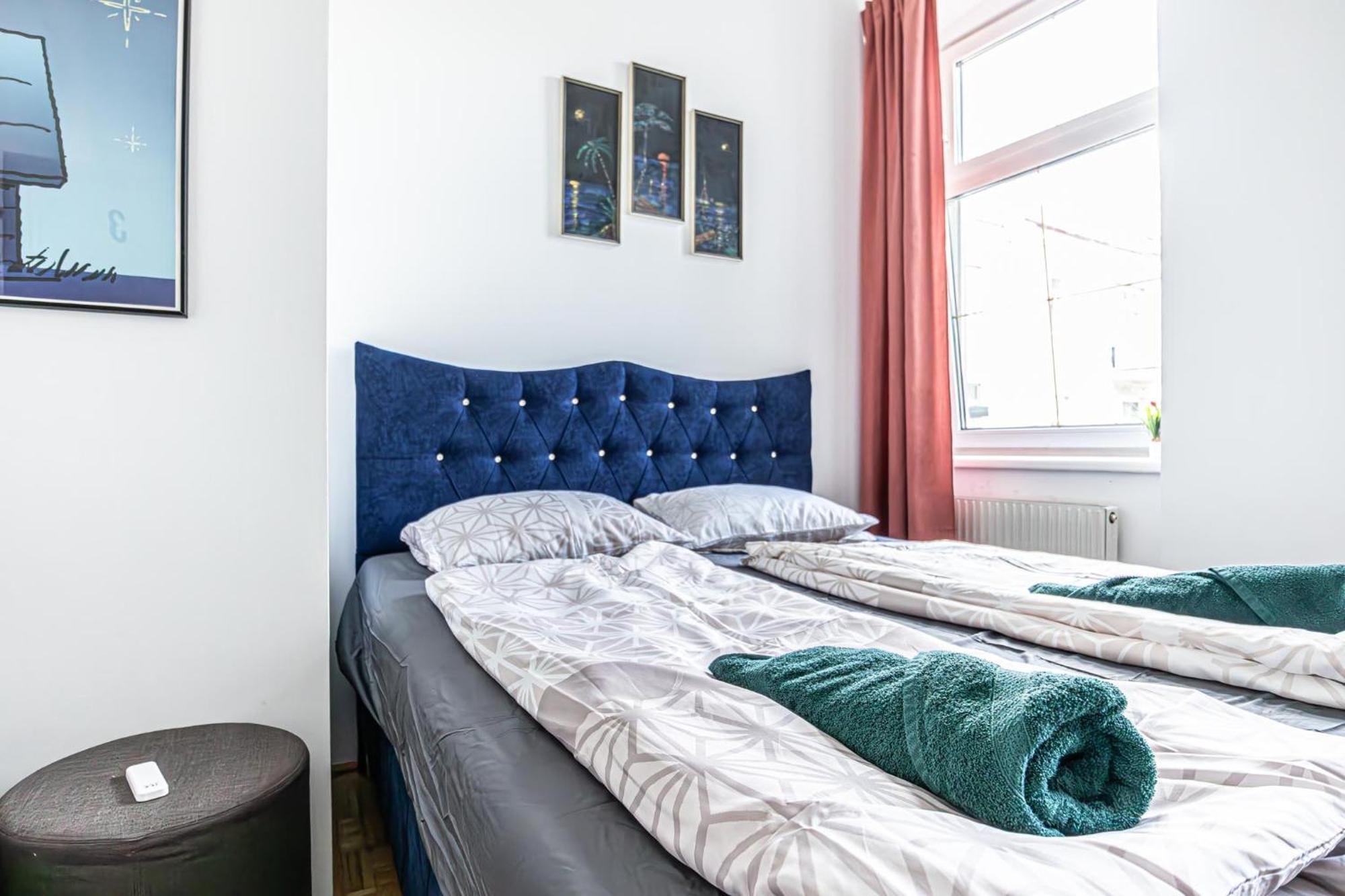 Near Schoenbrunn - Economy Rooms In Shared Apartment At Meidling Train Station Wien Exterior foto