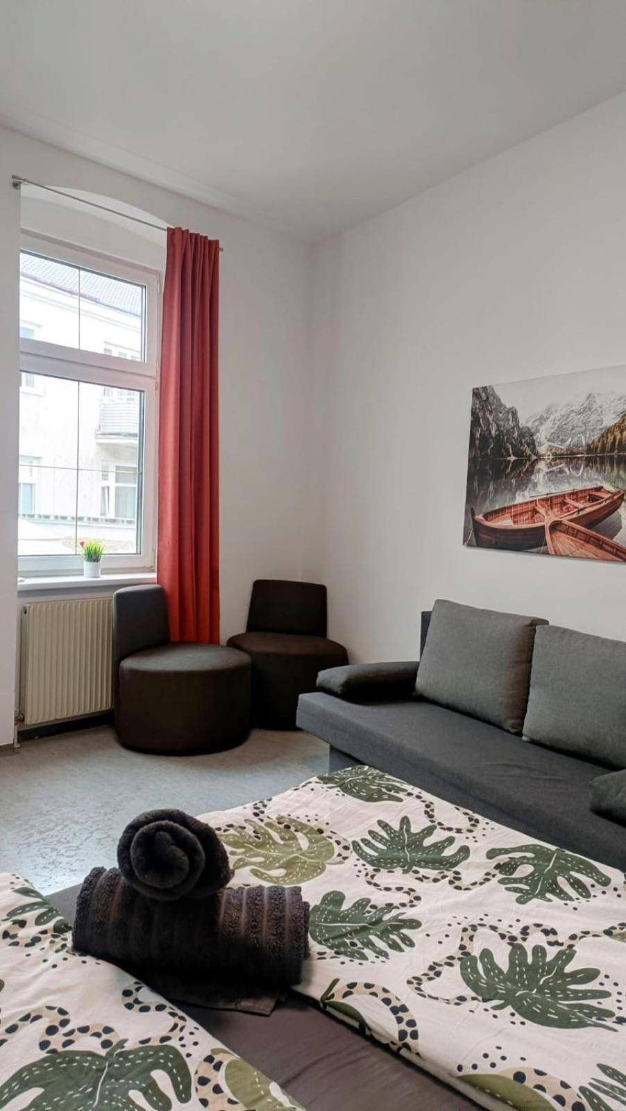 Near Schoenbrunn - Economy Rooms In Shared Apartment At Meidling Train Station Wien Exterior foto