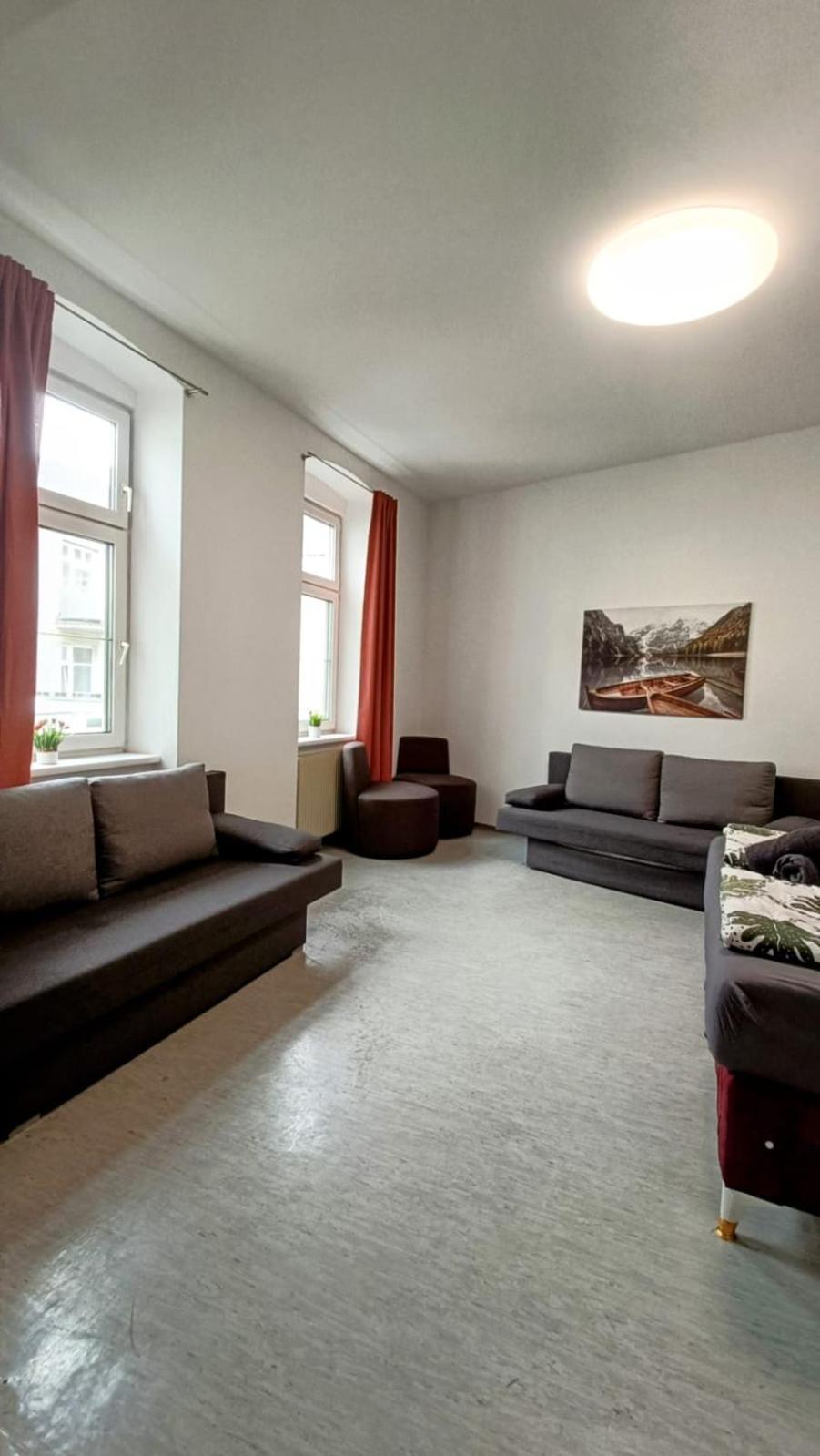 Near Schoenbrunn - Economy Rooms In Shared Apartment At Meidling Train Station Wien Exterior foto
