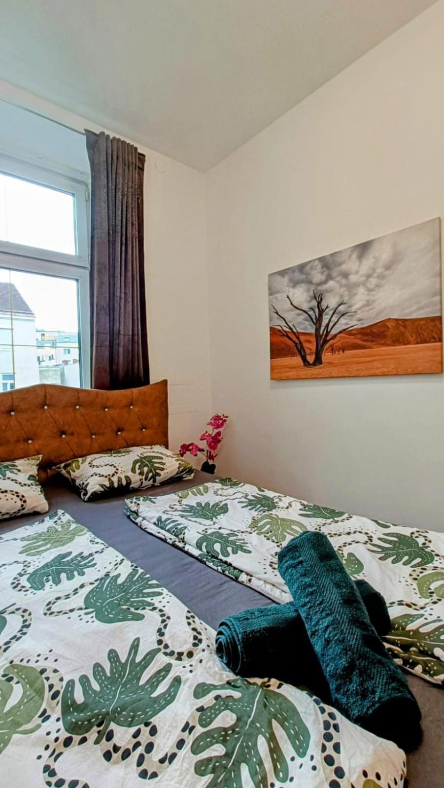 Near Schoenbrunn - Economy Rooms In Shared Apartment At Meidling Train Station Wien Exterior foto