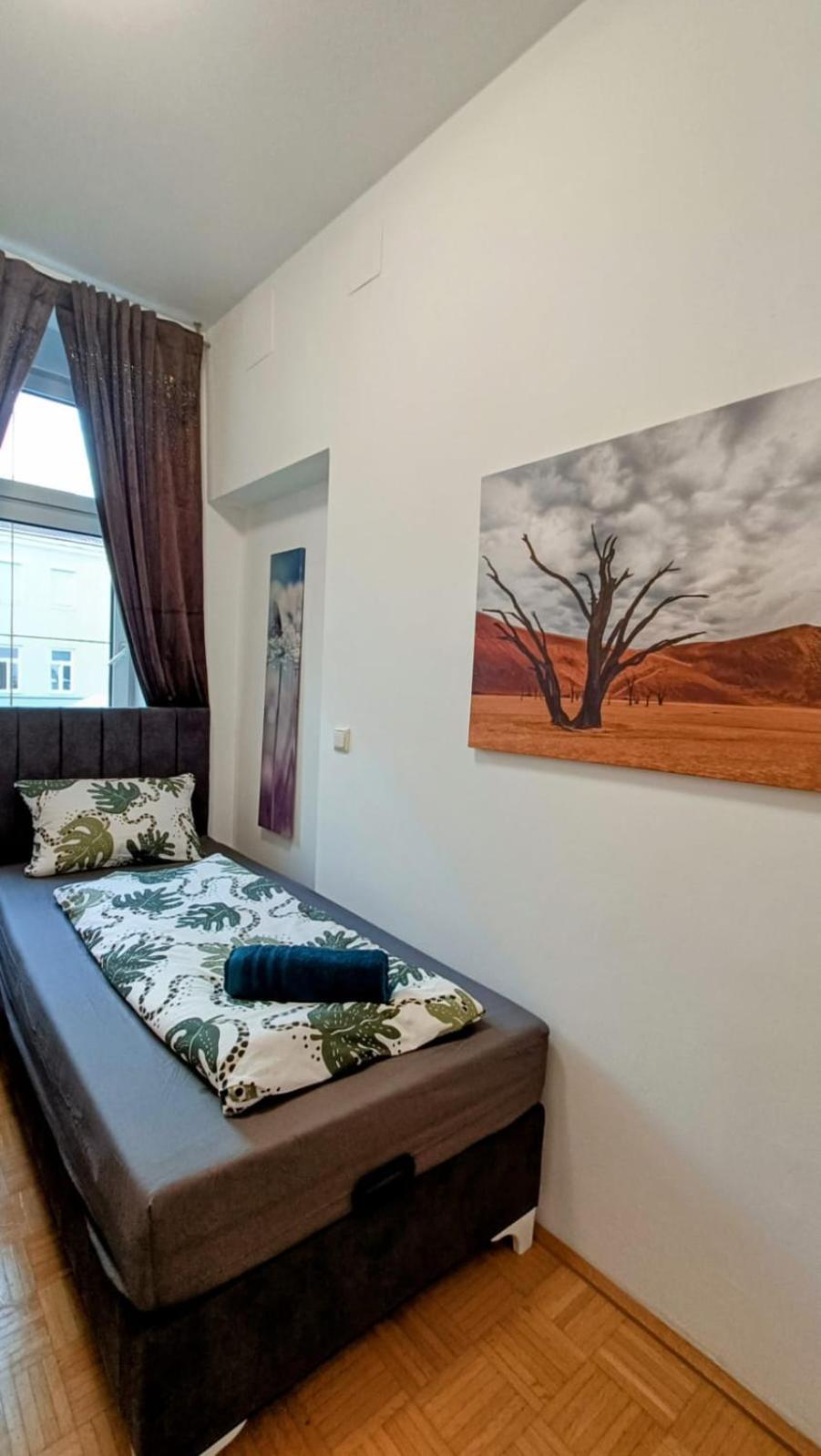 Near Schoenbrunn - Economy Rooms In Shared Apartment At Meidling Train Station Wien Exterior foto