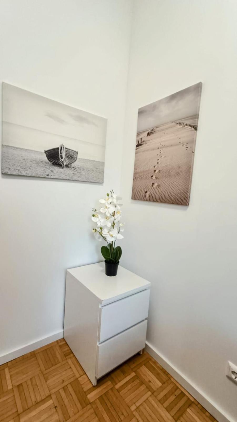 Near Schoenbrunn - Economy Rooms In Shared Apartment At Meidling Train Station Wien Zimmer foto