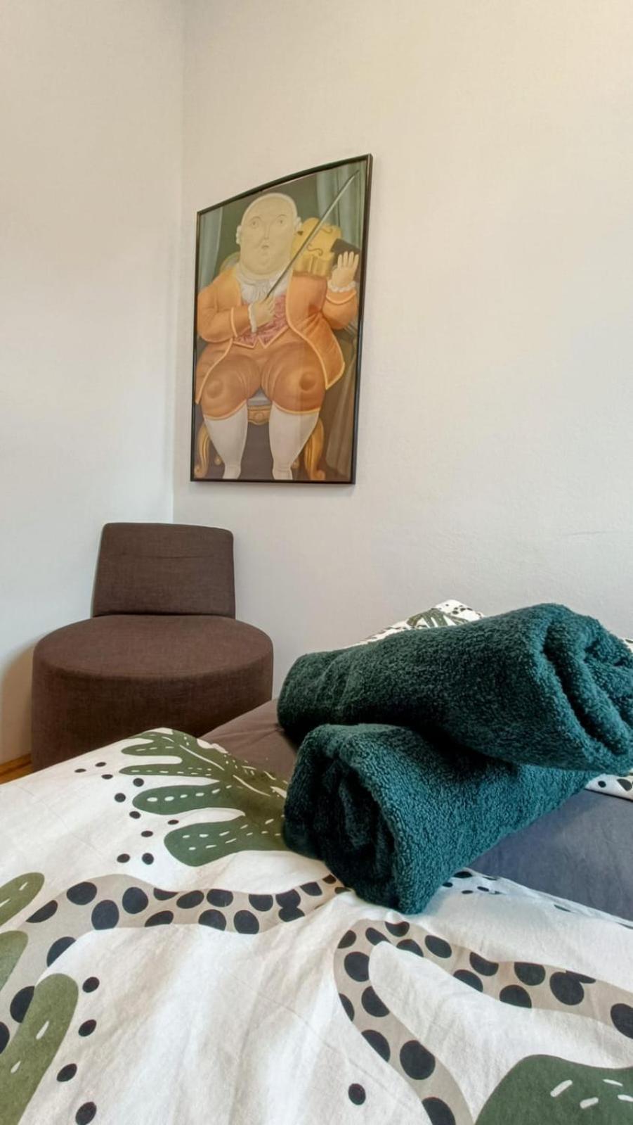 Near Schoenbrunn - Economy Rooms In Shared Apartment At Meidling Train Station Wien Exterior foto