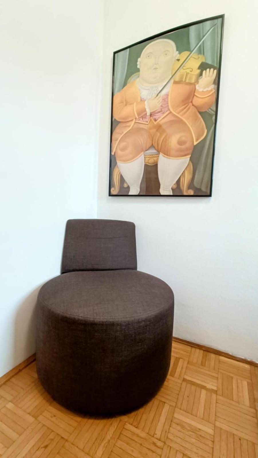 Near Schoenbrunn - Economy Rooms In Shared Apartment At Meidling Train Station Wien Exterior foto